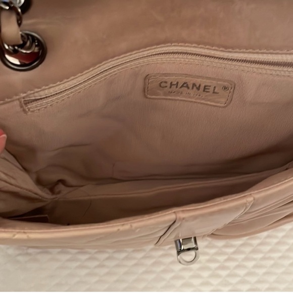🥳TWO ICONIC CHANEL FLAP BAGS. One is blush. One beige. Great buy!!!! - Picture 5 of 8